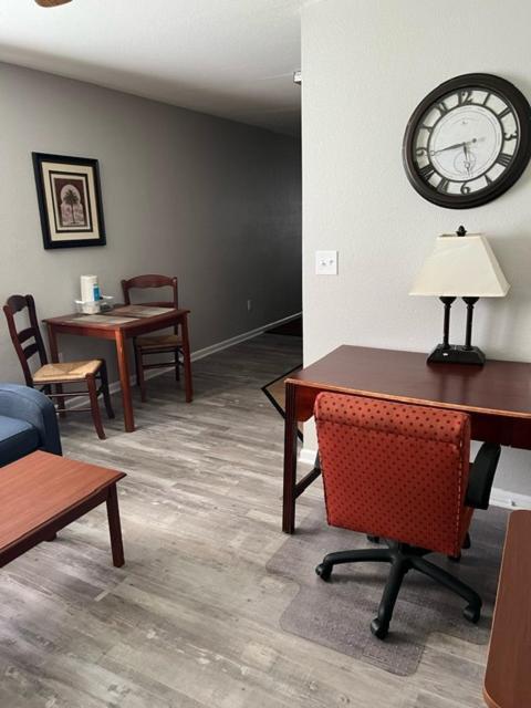 Eastside Suites Lynchburg Bagian luar foto