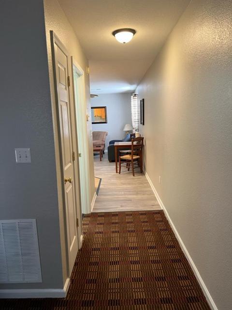 Eastside Suites Lynchburg Bagian luar foto
