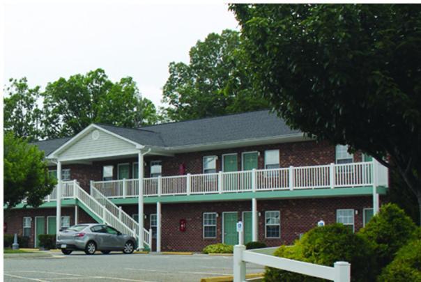 Eastside Suites Lynchburg Bagian luar foto