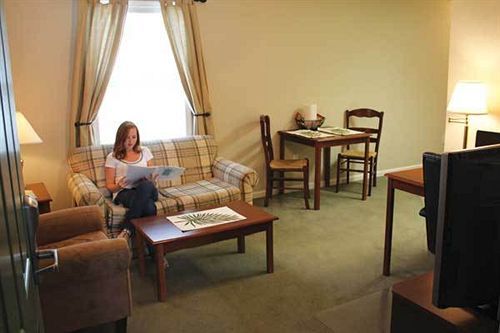 Eastside Suites Lynchburg Bagian luar foto